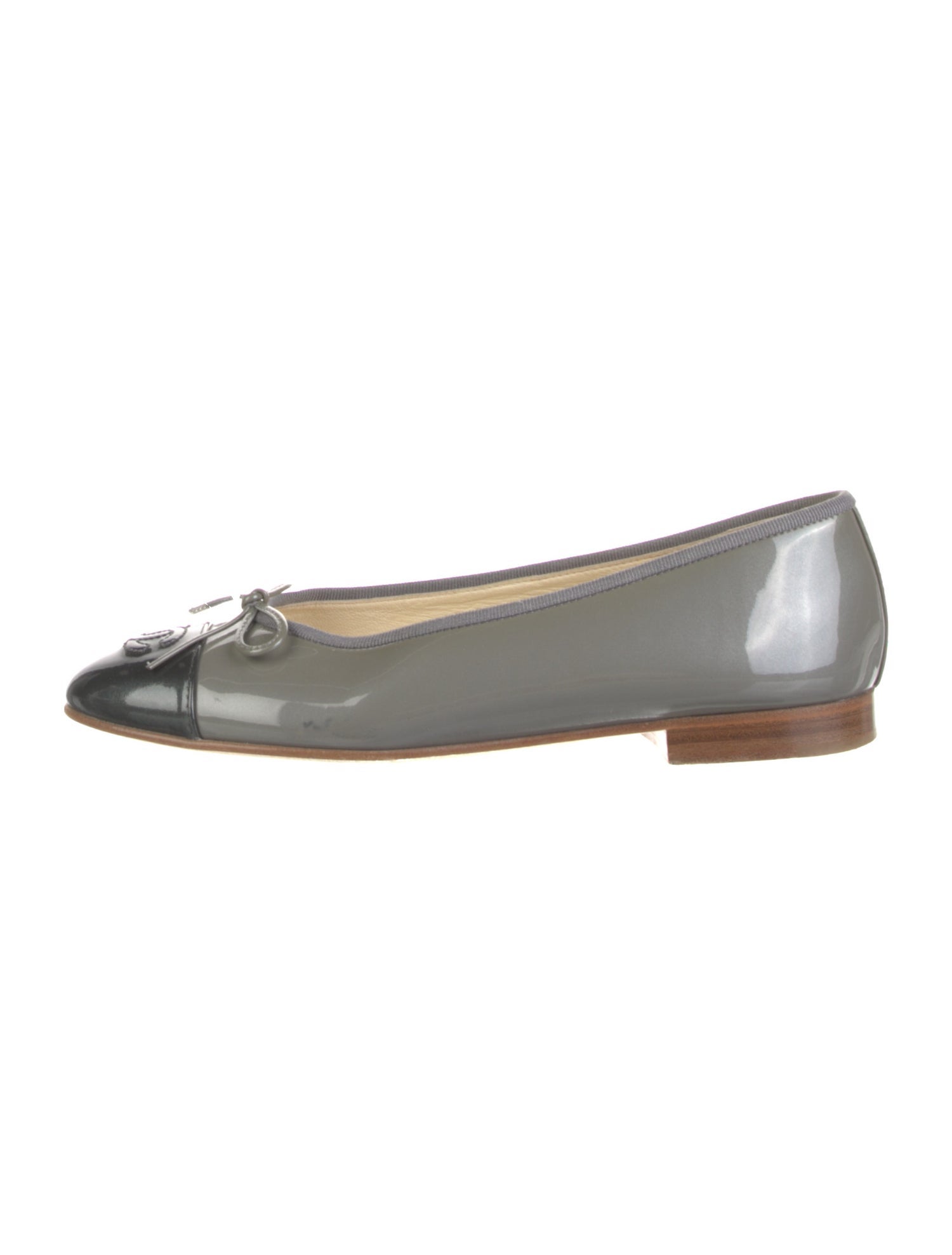 Chanel Interlocking CC Logo Patent Leather Ballet Flats