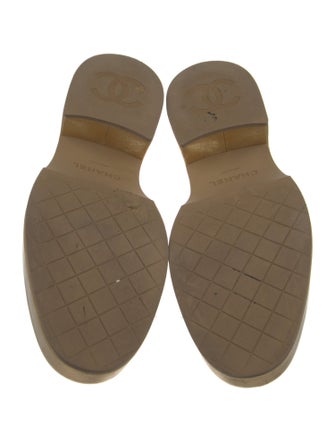 Chanel 2022 Interlocking CC Logo Loafers