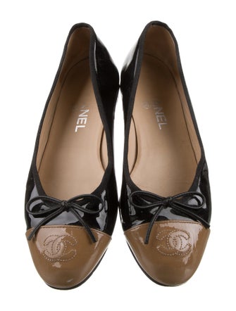 Chanel Interlocking CC Logo Patent Leather Ballet Flats