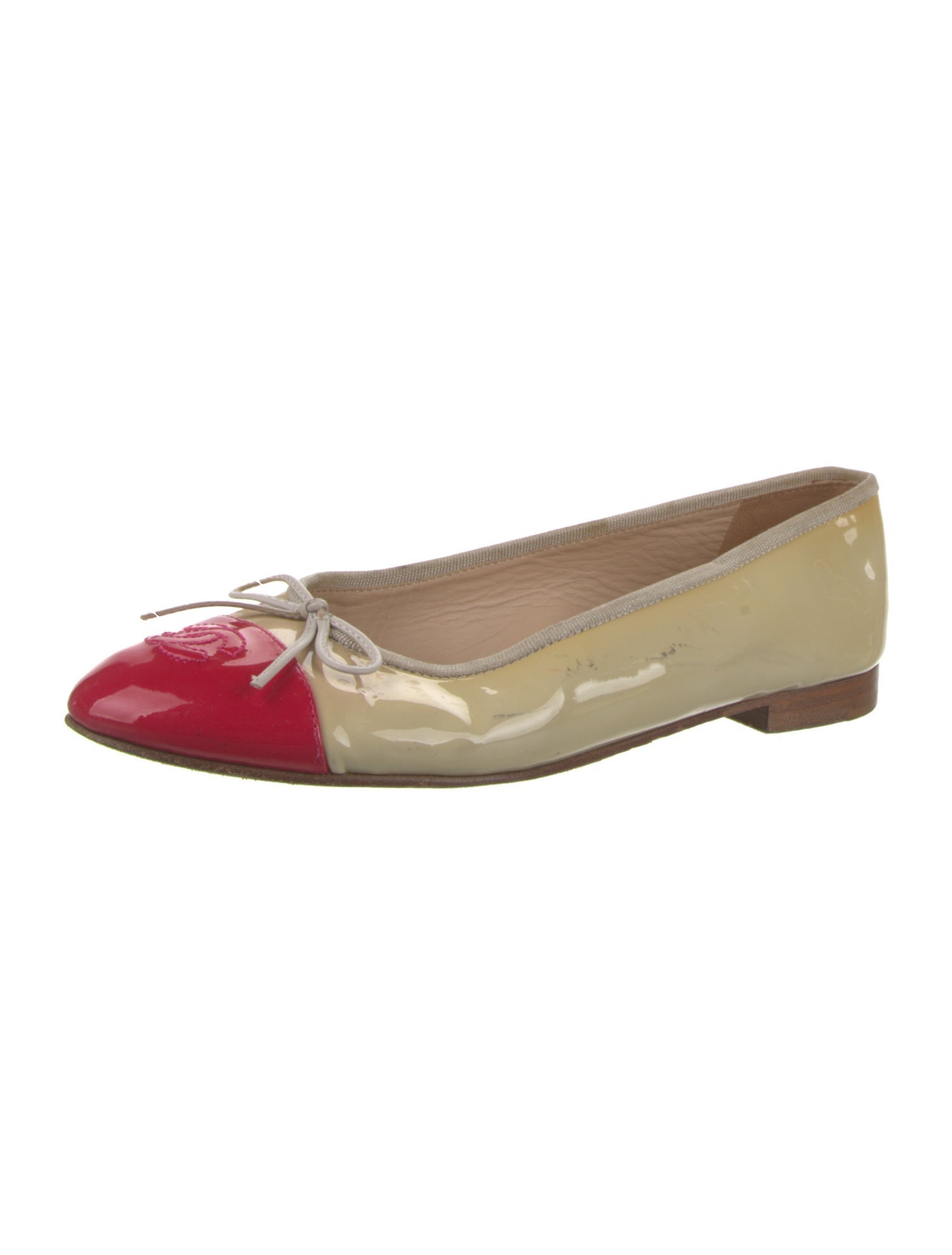 Chanel Interlocking CC Logo Patent Leather Ballet Flats