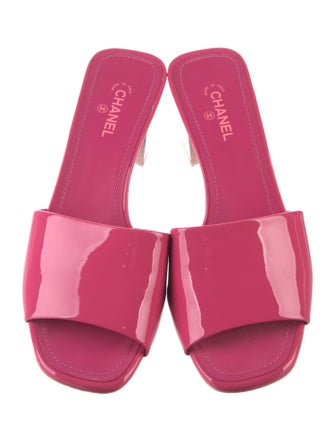 Chanel Interlocking CC Logo Patent Leather Slides