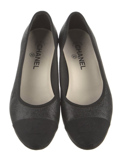 Chanel 2018 Interlocking CC Logo Pumps