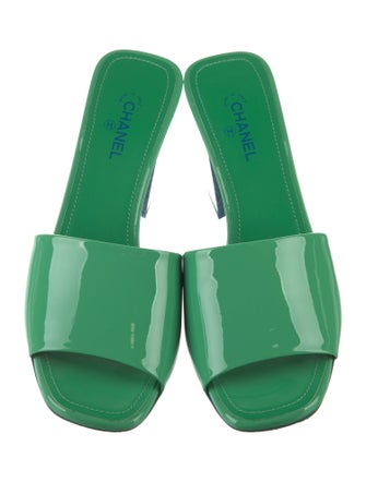 Chanel 2022 Interlocking CC Logo Slides