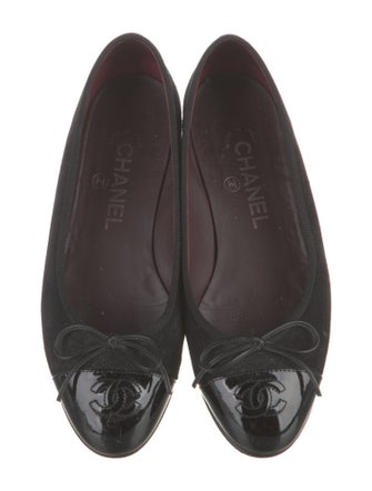 Chanel 2009 Interlocking CC Logo Ballet Flats