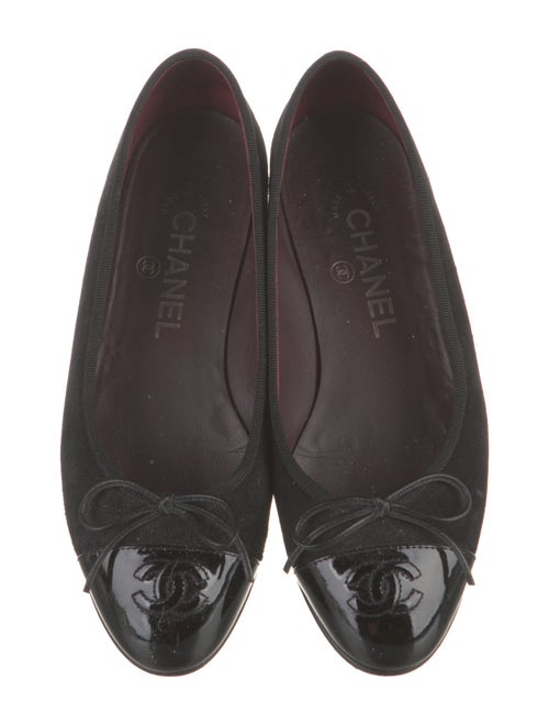 Chanel 2009 Interlocking CC Logo Ballet Flats