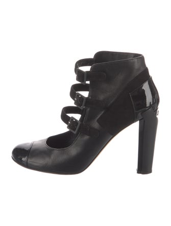 Chanel 2013 Interlocking CC Logo Pumps