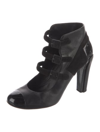 Chanel 2013 Interlocking CC Logo Pumps