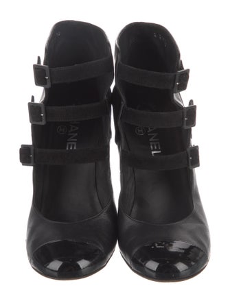 Chanel 2013 Interlocking CC Logo Pumps