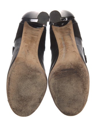 Chanel 2013 Interlocking CC Logo Pumps