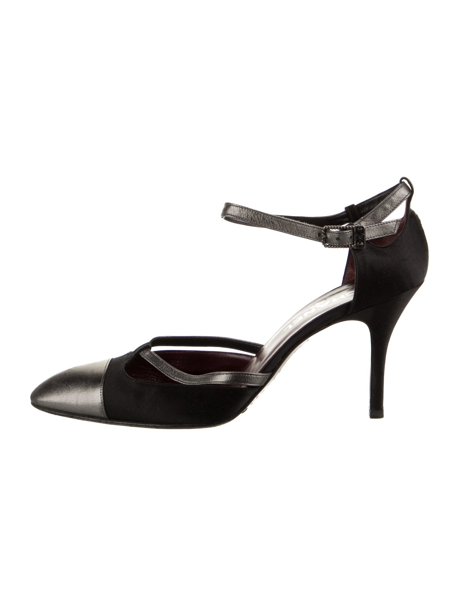 Chanel Vintage 2003 D'Orsay Pumps