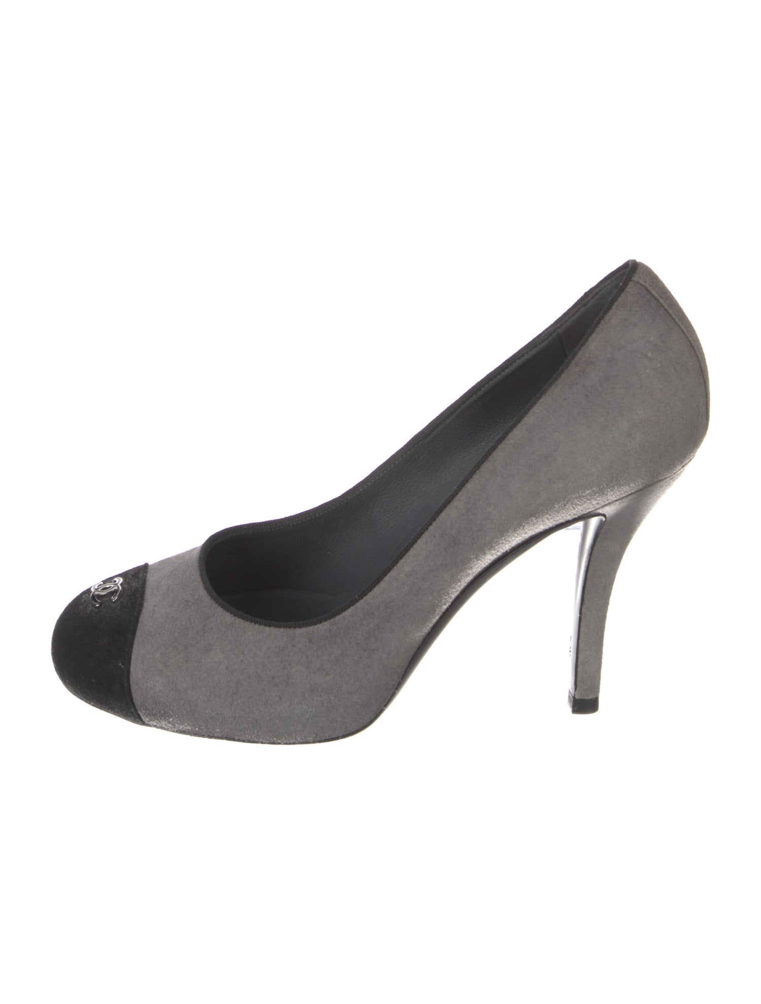 Chanel Interlocking CC Logo Suede Pumps