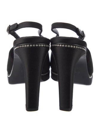 Chanel 2023 Interlocking CC Logo Slingback Pumps