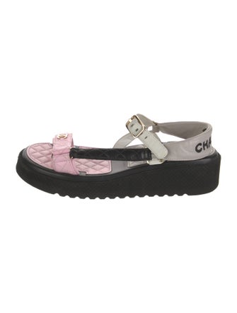 Chanel 2022 Interlocking CC Logo Espadrilles