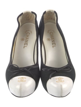Chanel Interlocking CC Logo Canvas Pumps