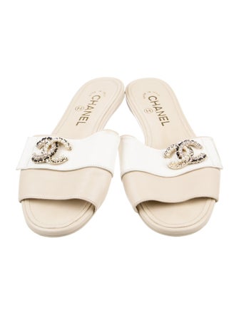 Chanel 2023 Interlocking CC Logo Slides