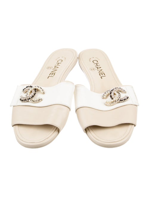 Chanel 2023 Interlocking CC Logo Slides