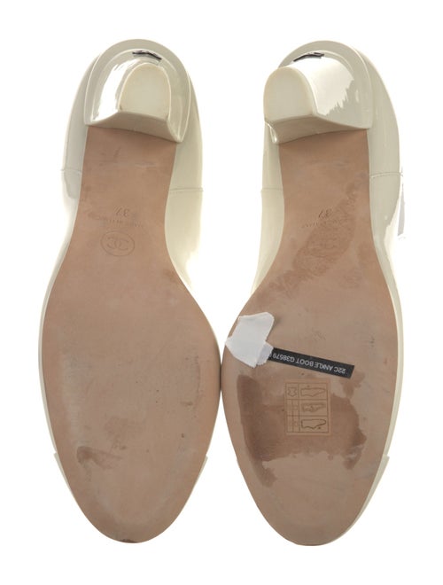 Chanel 2022 Interlocking CC Logo Chelsea Boots