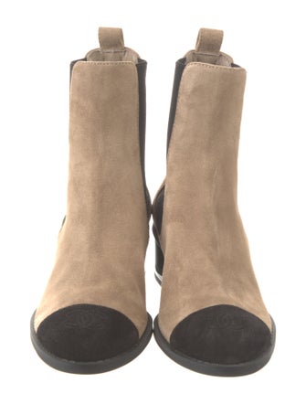 Chanel 2024 Interlocking CC Logo Chelsea Boots