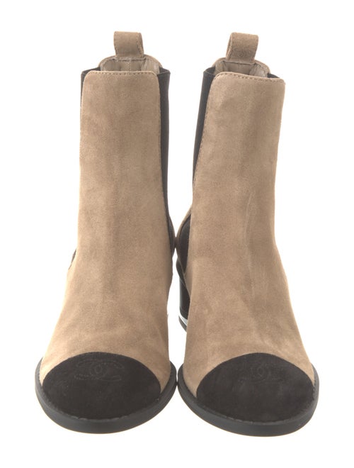 Chanel 2024 Interlocking CC Logo Chelsea Boots