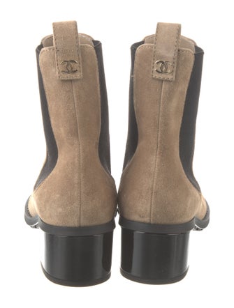 Chanel 2024 Interlocking CC Logo Chelsea Boots