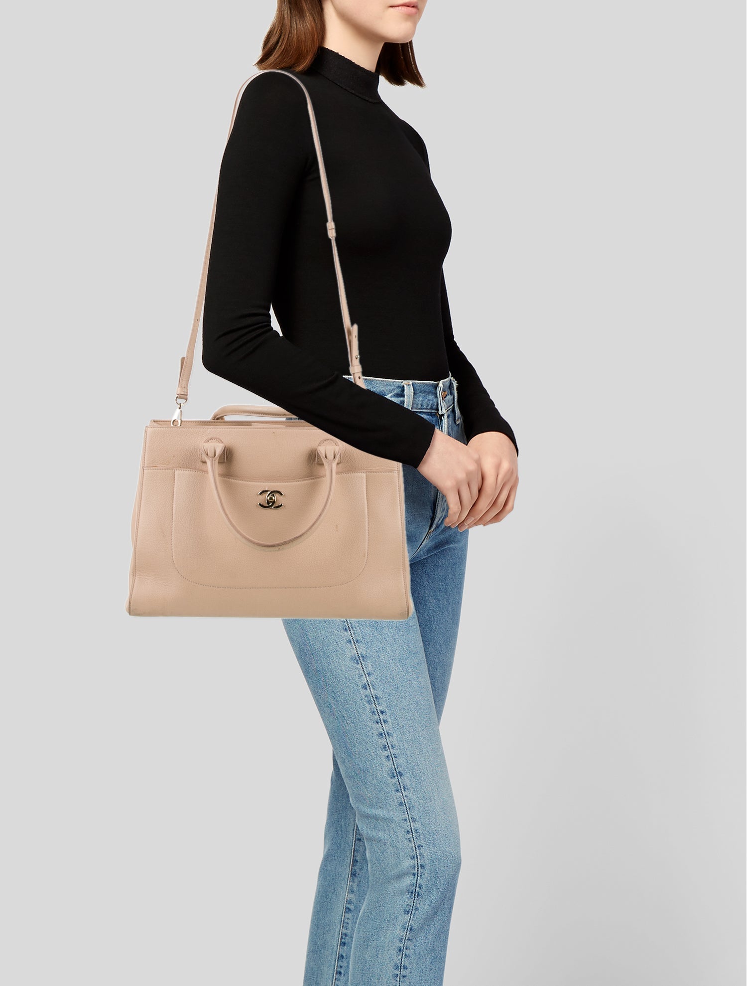 Chanel Medium Neo Executive Tote