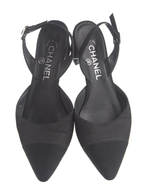 Chanel Interlocking CC Logo Grosgrain Trim Slingback Pumps
