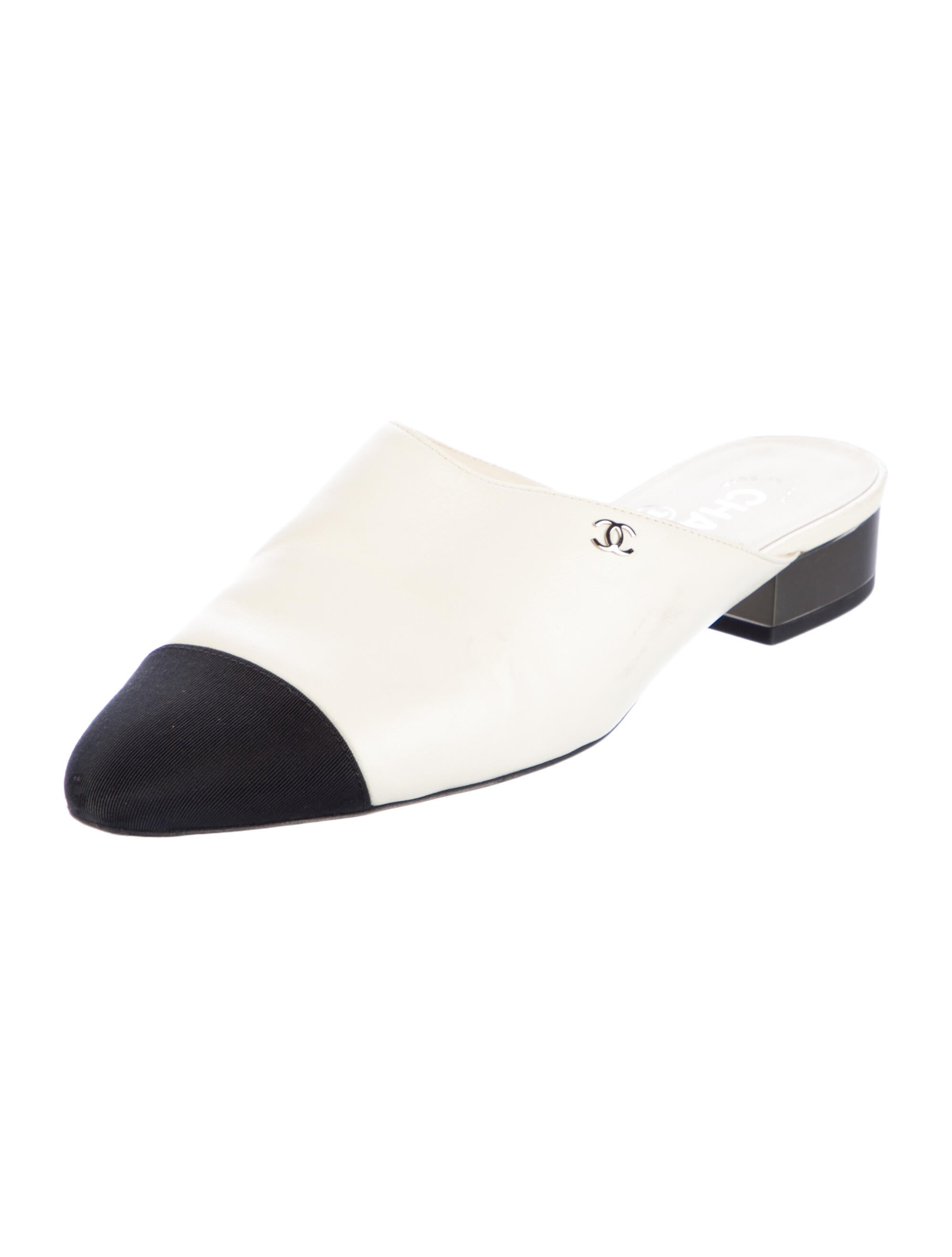 Chanel Interlocking CC Logo Leather Mules