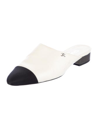 Chanel Interlocking CC Logo Leather Mules