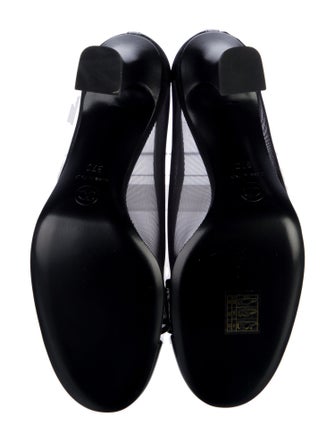 Chanel 2023 Interlocking CC Logo Pumps