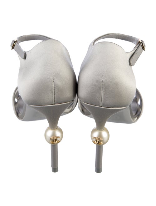 Chanel 2022 Interlocking CC Logo Sandals