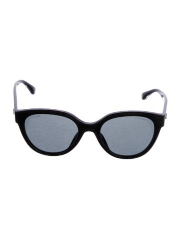 Chanel Sunglasses Interlocking CC Logo Wayfarer