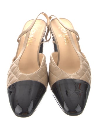 Chanel 2022 Interlocking CC Logo Slingback Pumps