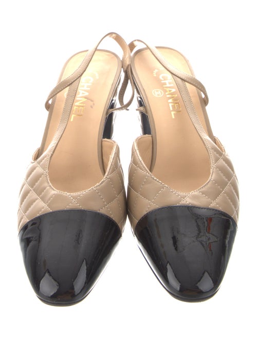 Chanel 2022 Interlocking CC Logo Slingback Pumps