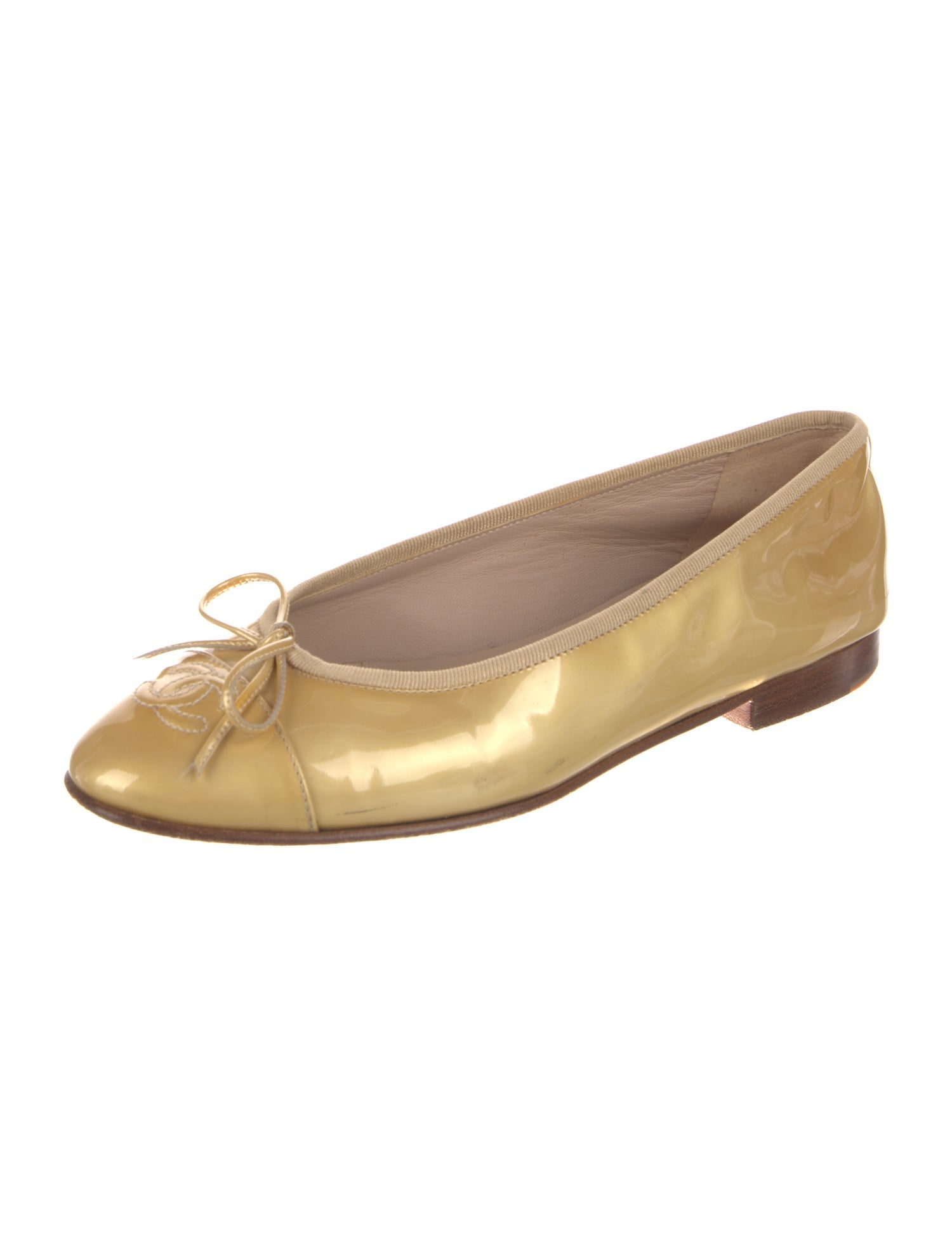 Chanel Interlocking CC Logo Patent Leather Ballet Flats