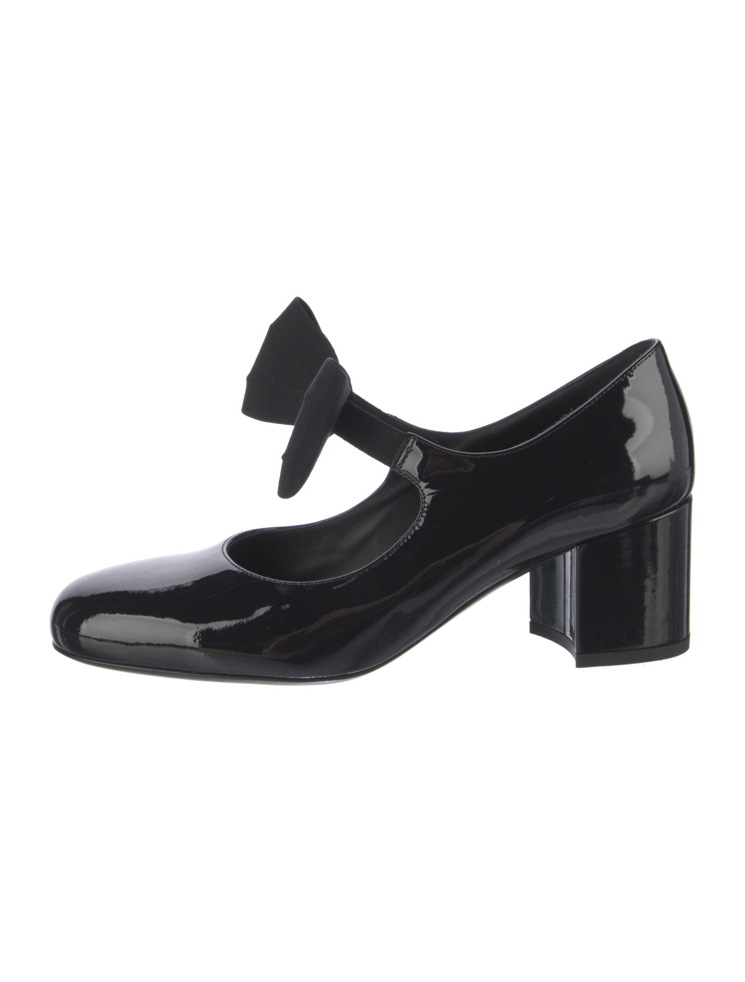 Chanel 2024 Interlocking CC Logo Pumps