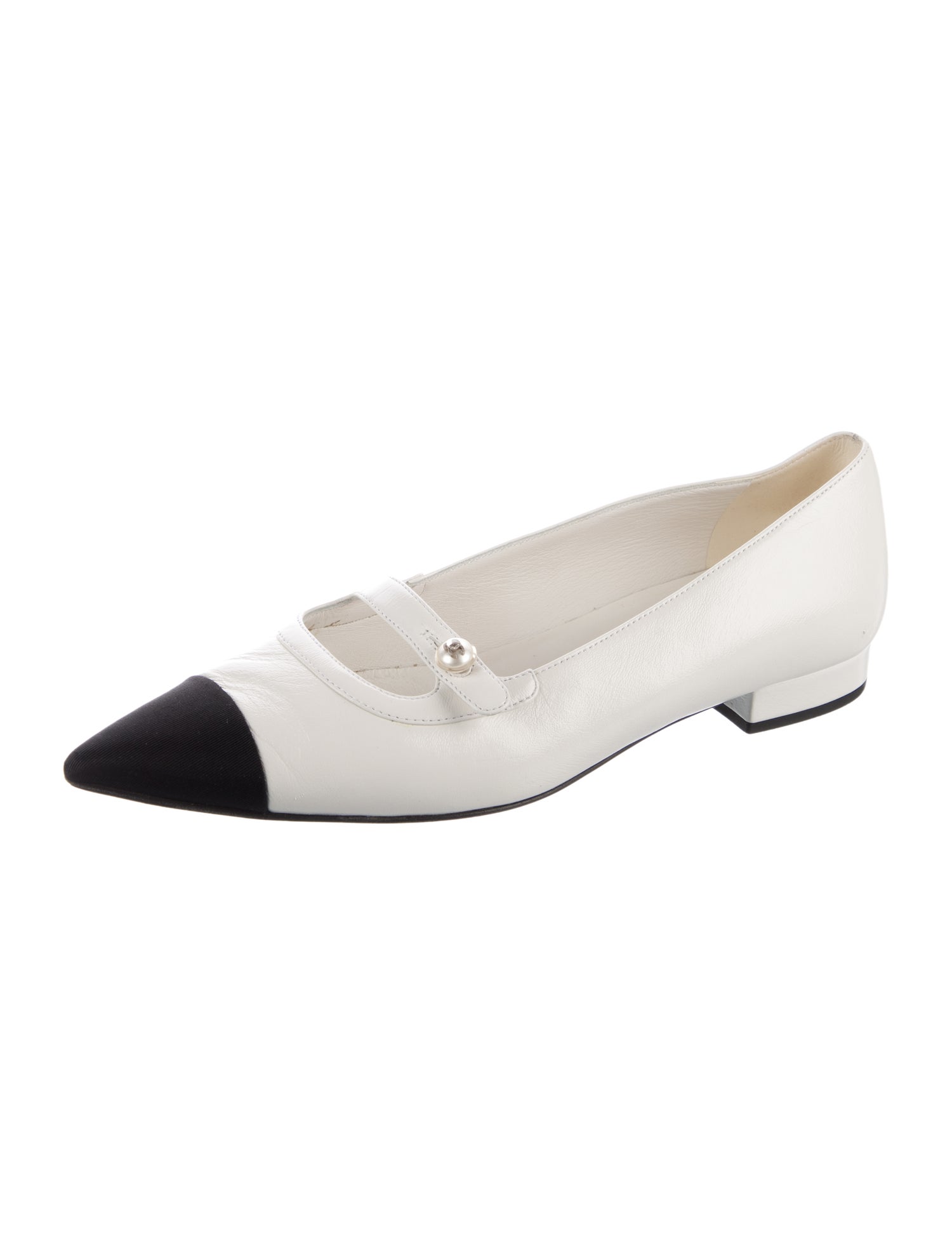 Chanel 2024 Interlocking CC Logo Mary Jane Flats