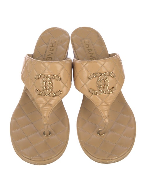 Chanel 2023 Interlocking CC Logo Flip Flops