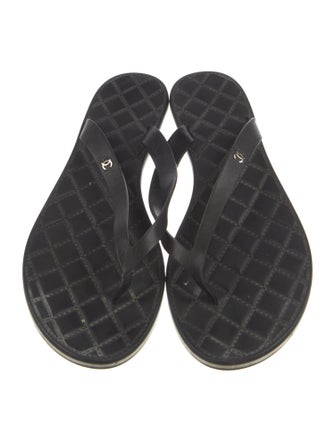 Chanel 2015 Interlocking CC Logo Flip Flops