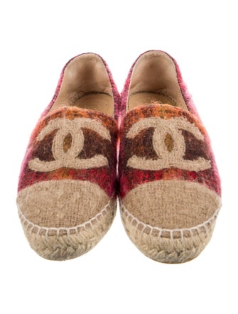 Chanel 2016 Interlocking CC Logo Espadrilles