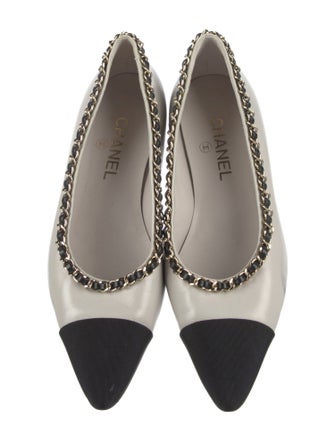 Chanel Interlocking CC Logo Leather Ballet Flats