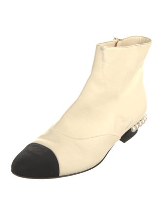 Chanel 2018 Interlocking CC Logo Boots