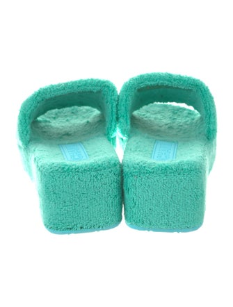 Chanel 2022 Interlocking CC Logo Slides