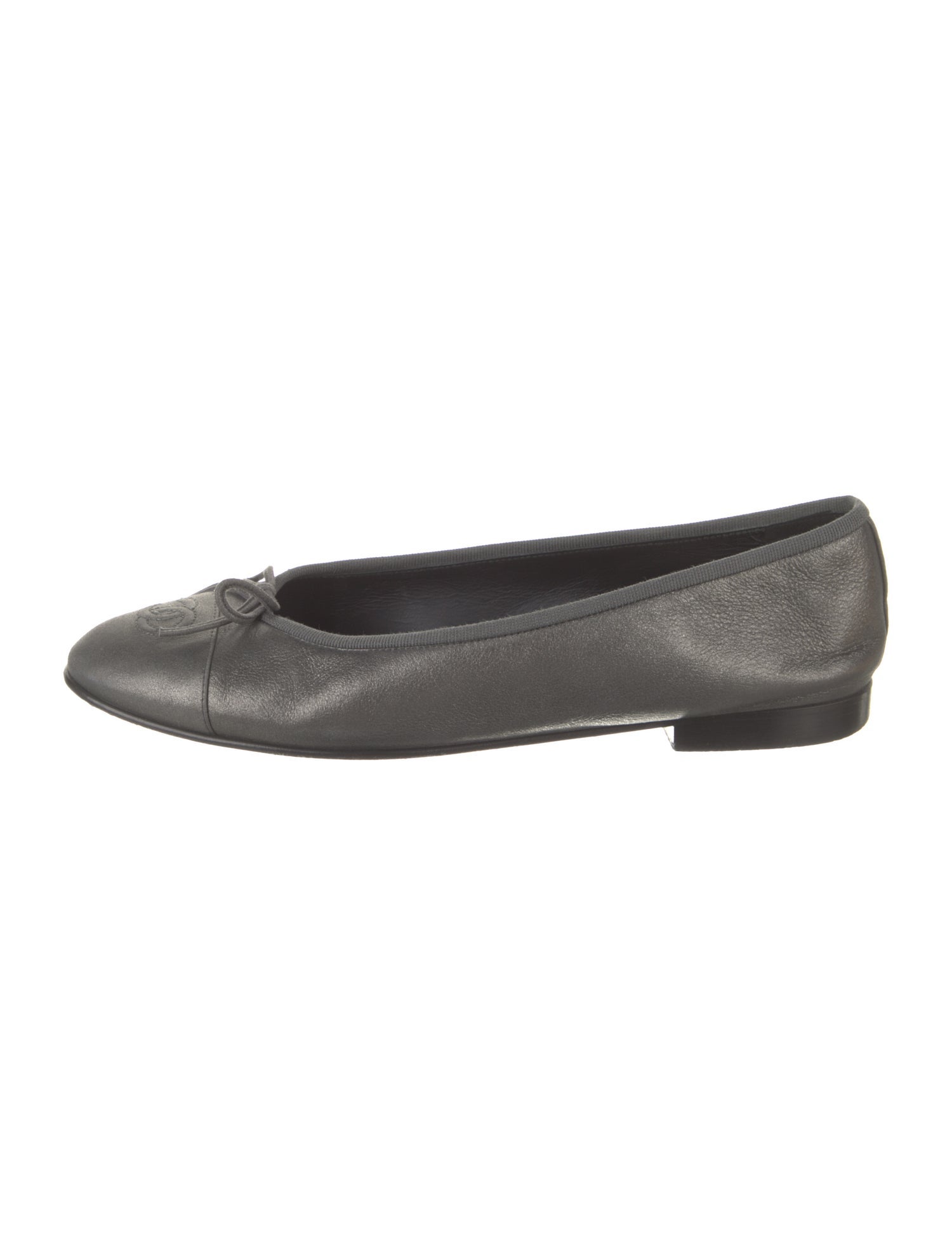 Chanel Interlocking CC Logo Leather Ballet Flats