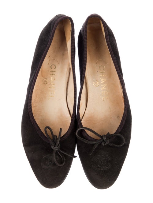 Chanel Interlocking CC Logo Suede Ballet Flats