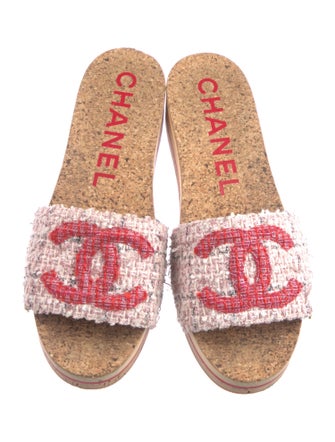 Chanel 2020 Interlocking CC Logo Slides