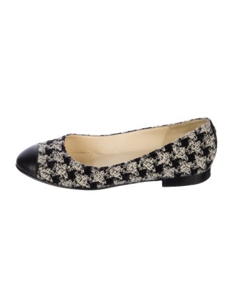 Chanel 2011 Interlocking CC Logo Ballet Flats
