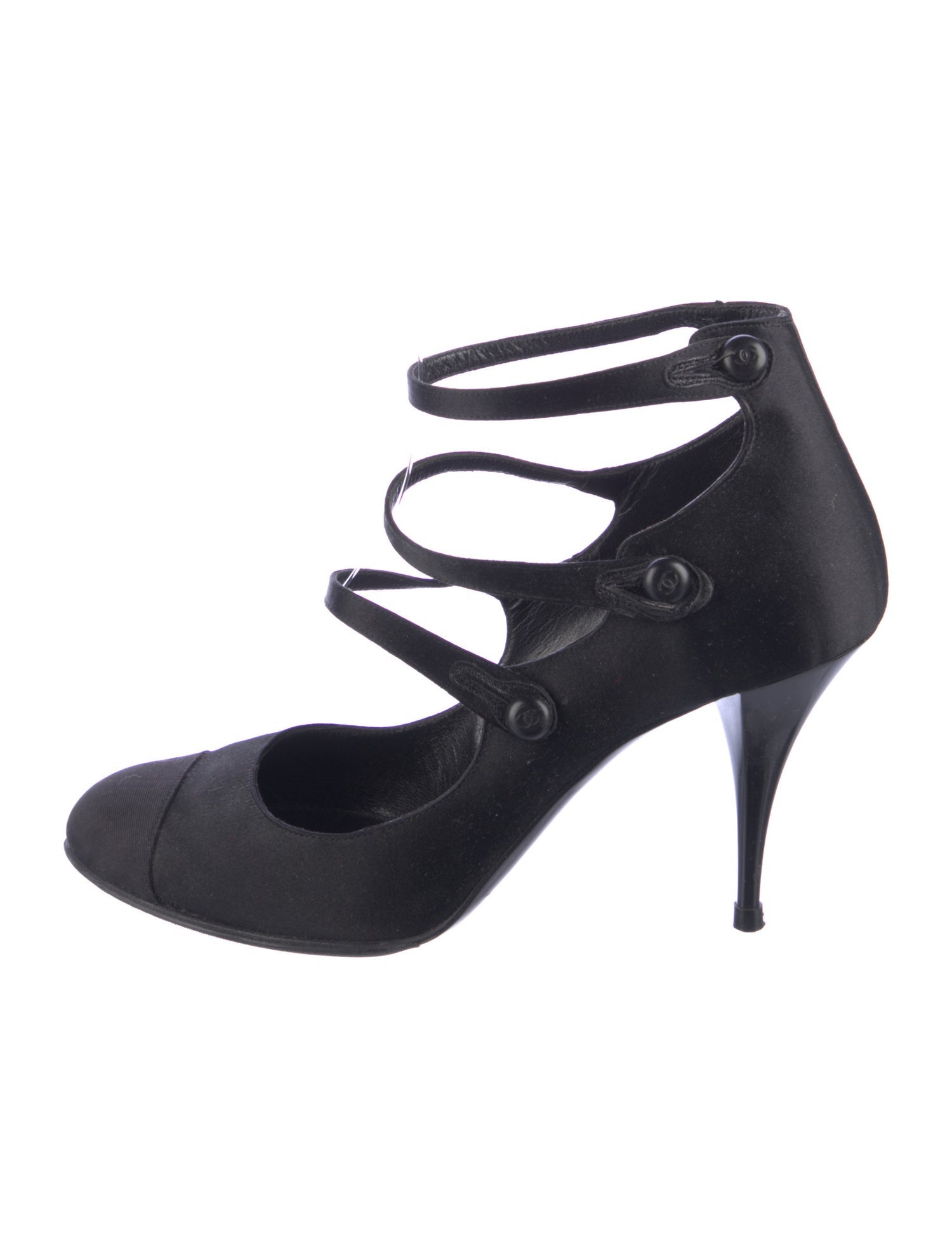 Chanel Vintage Interlocking CC Logo Pumps