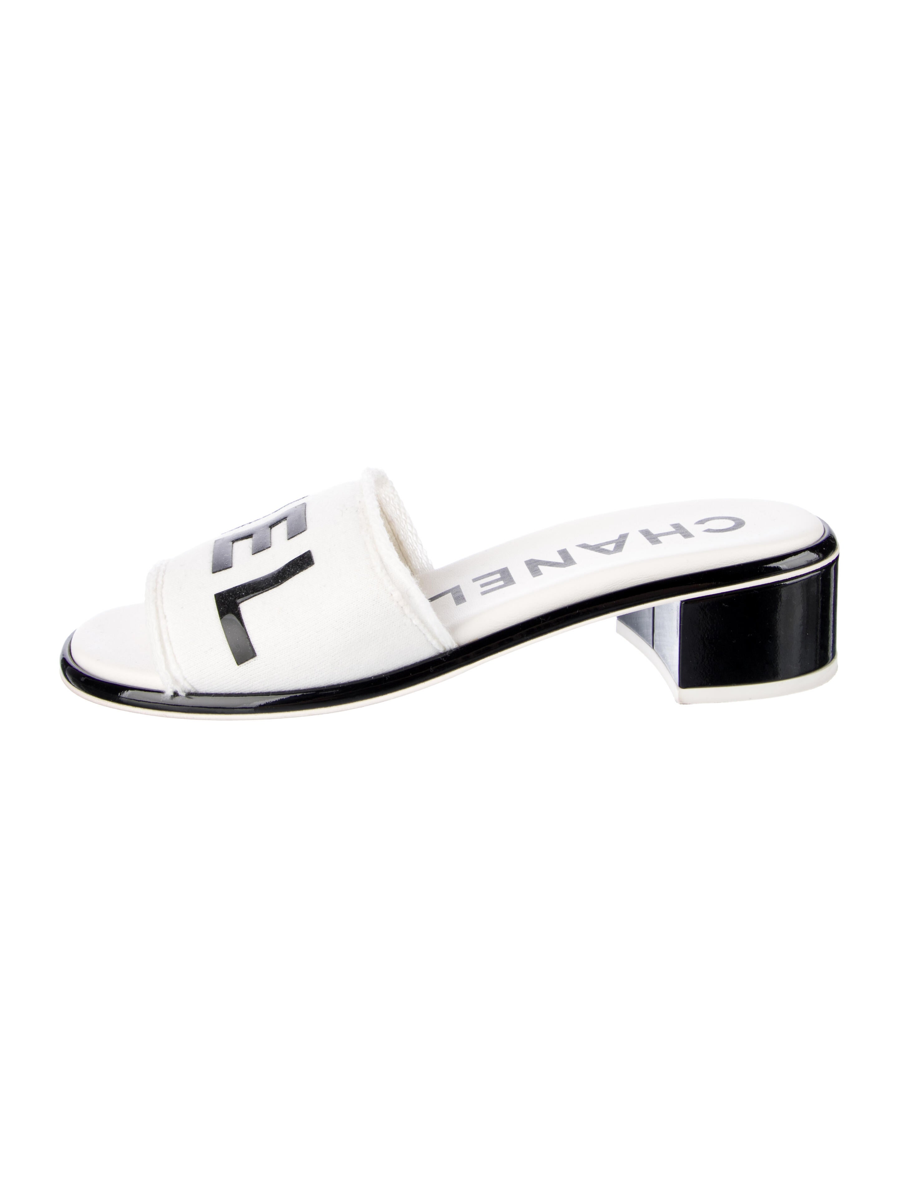 Chanel 2024 Interlocking CC Logo Slides