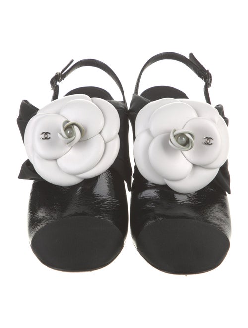 Chanel 2023 Interlocking CC Logo Slingback Pumps