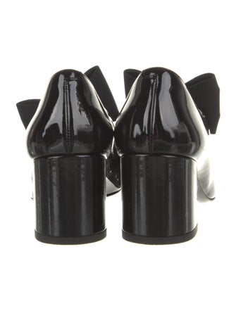 Chanel 2024 Interlocking CC Logo Pumps